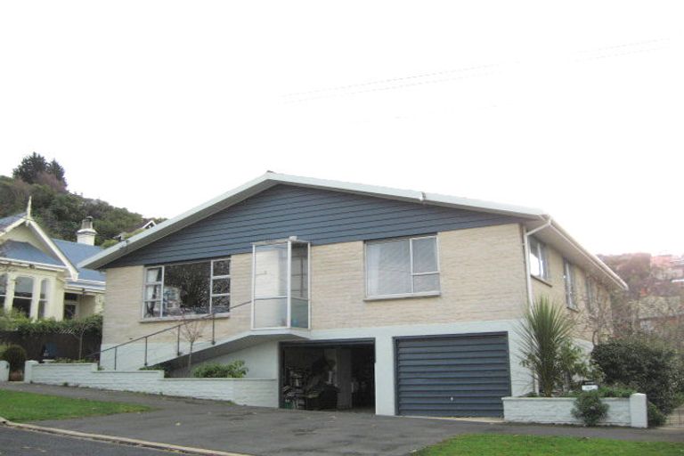 Photo of property in 28 Hobson Street, Saint Clair, Dunedin, 9012