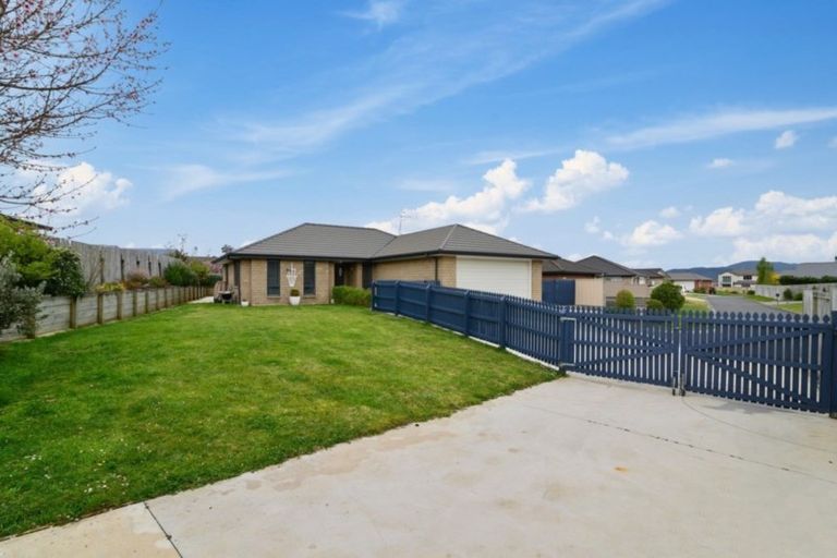 Photo of property in 25 Hamon Place, Pukehangi, Rotorua, 3015