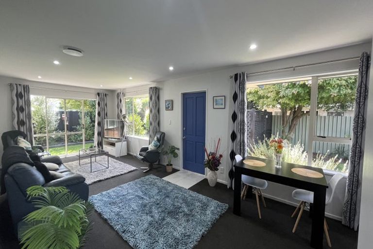 Photo of property in 2/21a Fenhall Street, Russley, Christchurch, 8042