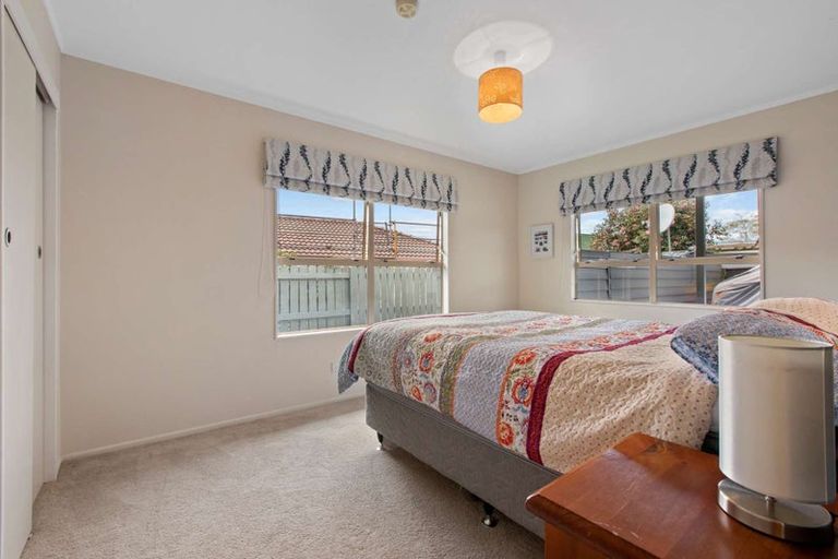 Photo of property in 10 Barraud Place, Pukehangi, Rotorua, 3015