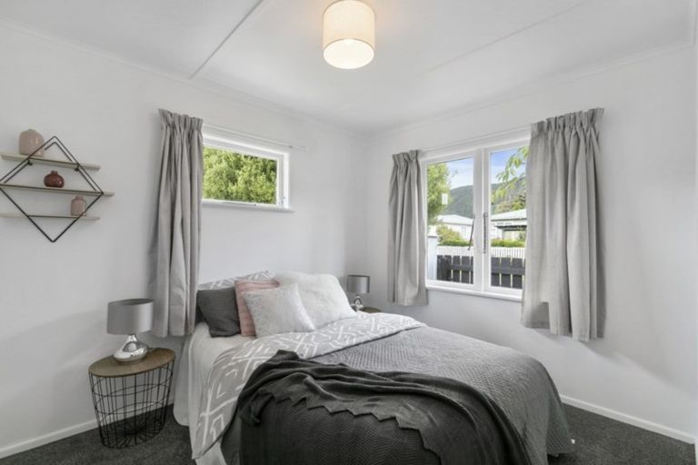 Photo of property in 2 Edmonds Street, Wainuiomata, Lower Hutt, 5014