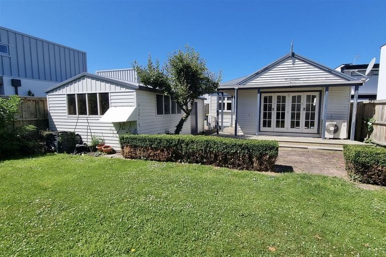 Photo of property in 43 Clissold Street, Merivale, Christchurch, 8014