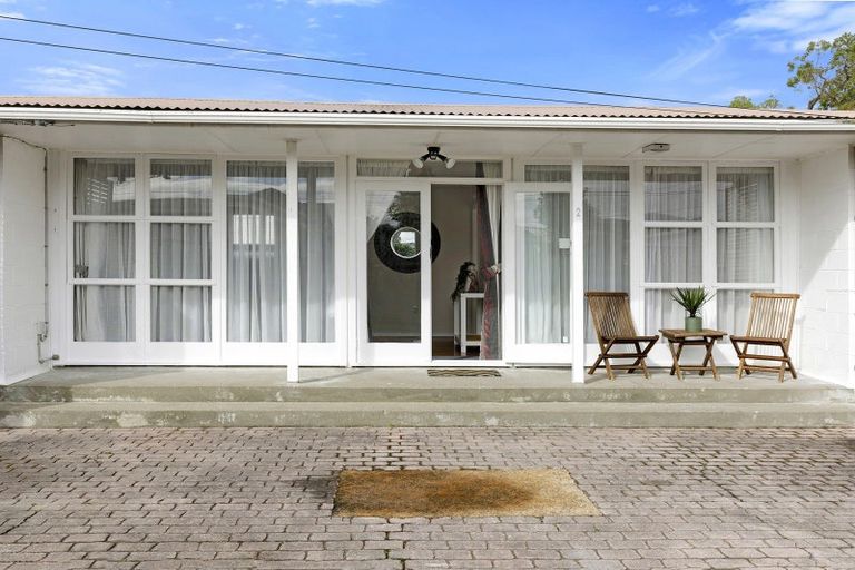 Photo of property in 1a Saulbrey Grove, Woburn, Lower Hutt, 5010