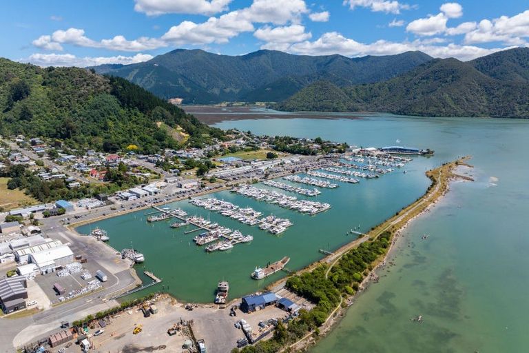 Photo of property in Main Rd Havelock, Havelock, 7100