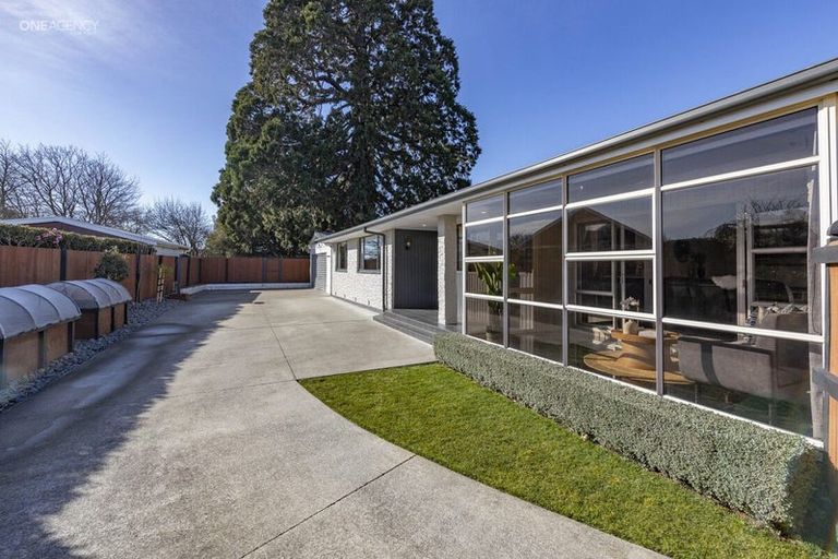 Photo of property in 8 Springmead Place, Hornby, Christchurch, 8042