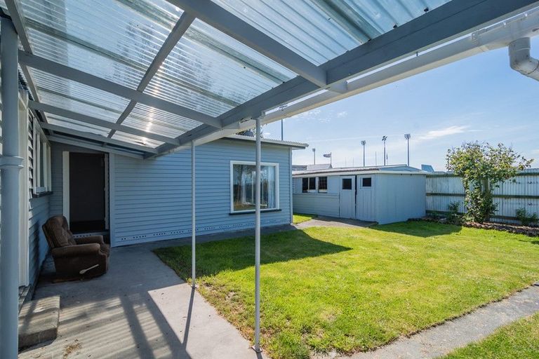 Photo of property in 27 Raymond Street, West End, Timaru, 7910