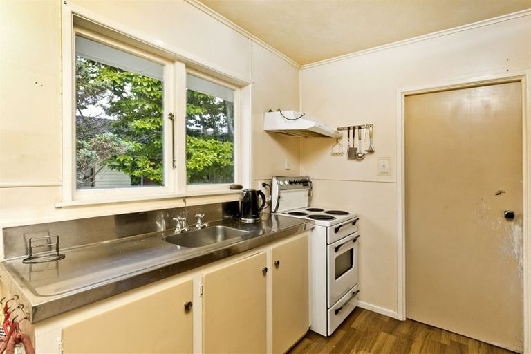 Photo of property in 84 Glendene Avenue, Glendene, Auckland, 0602