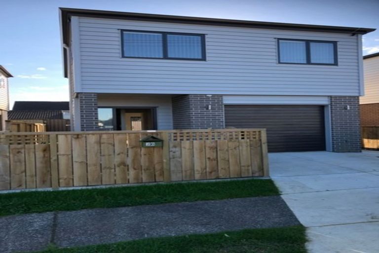 Photo of property in 2e Oxford Road, Manurewa, Auckland, 2102