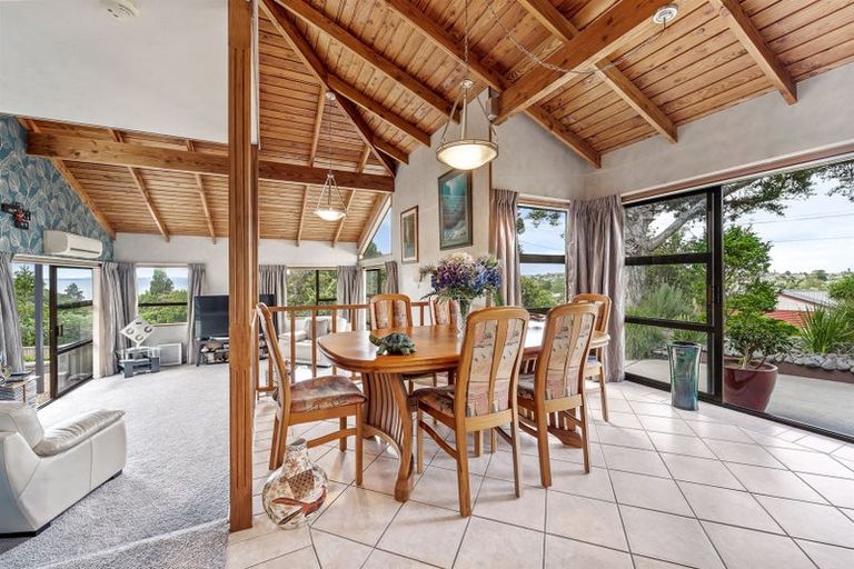 Photo of property in 32 Layton Road, Manly, Whangaparaoa, 0930