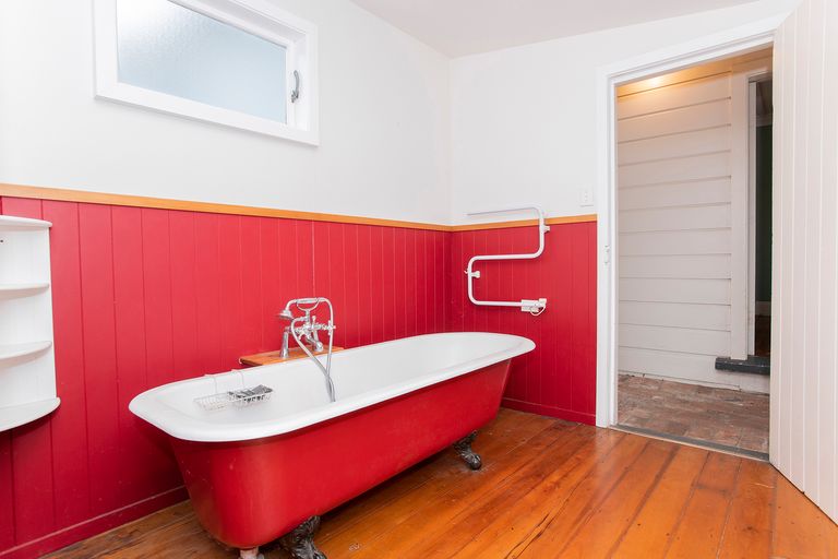 Photo of property in 436 Aberdeen Road, Gisborne, 4010