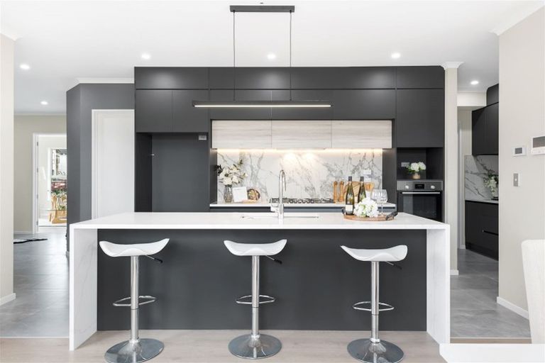 Photo of property in 15 Drumconnell Drive, Flat Bush, Auckland, 2019