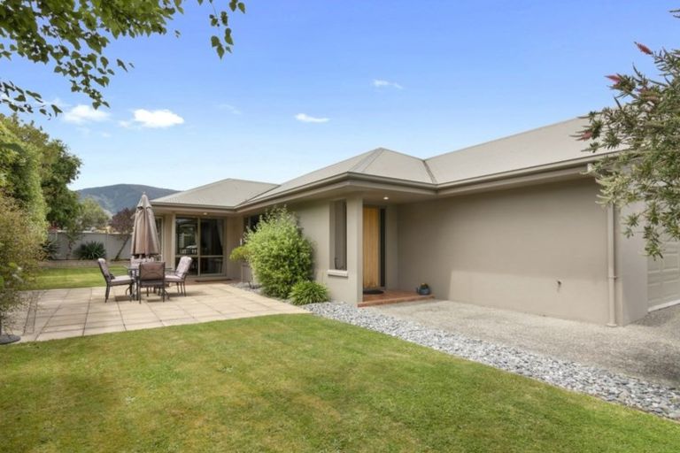 Photo of property in 4 Best Place, Stoke, Nelson, 7011