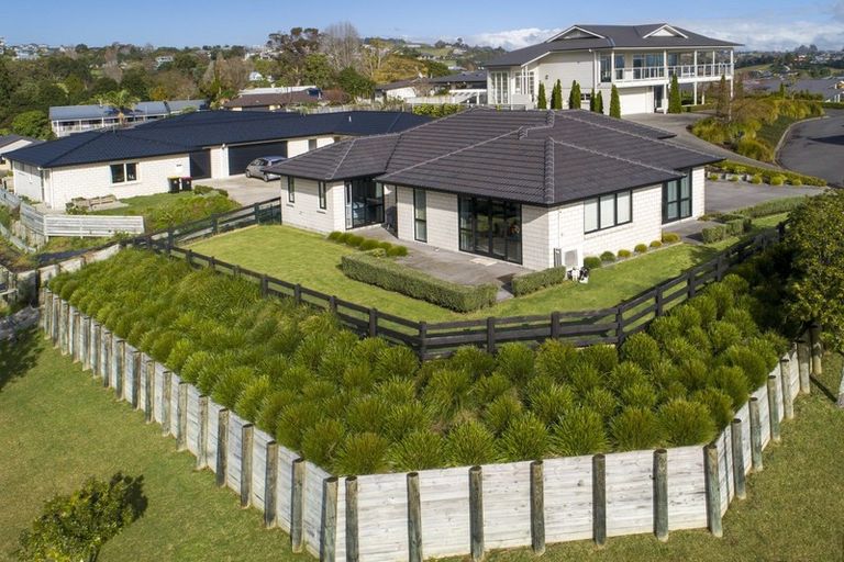 Photo of property in 1 Matariki View, Welcome Bay, Tauranga, 3112
