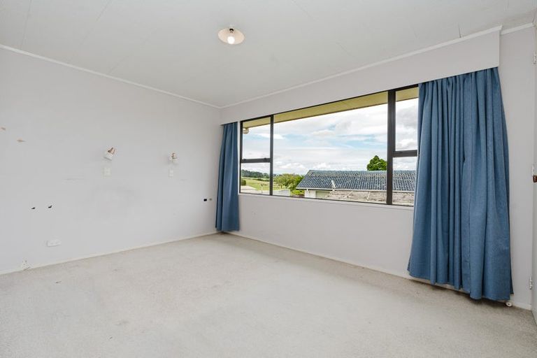 Photo of property in 16 Cowley Drive, Temple View, Hamilton, 3218