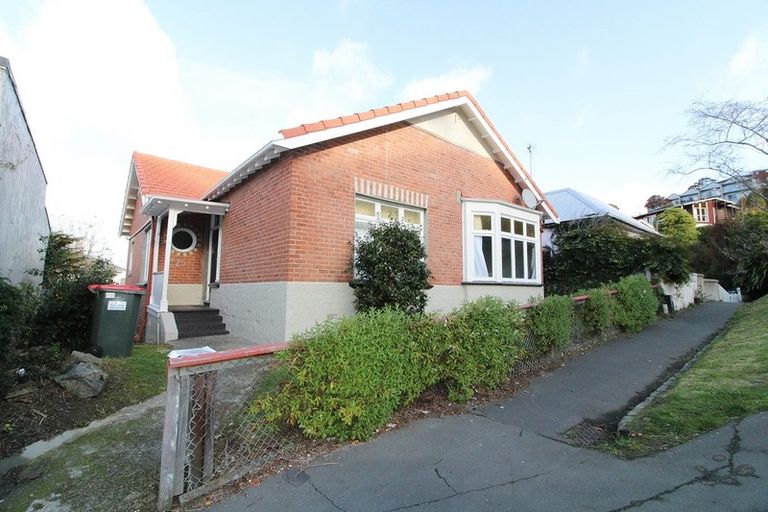 Photo of property in 28 Warrender Street, North Dunedin, Dunedin, 9016
