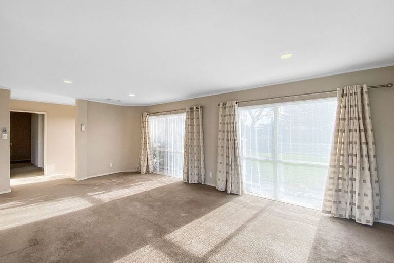 Photo of property in 184 Burswood Drive, Burswood, Auckland, 2013