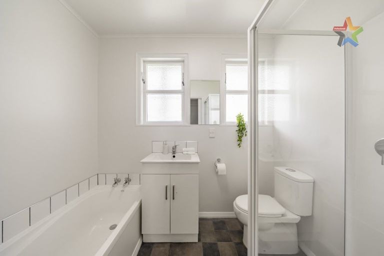 Photo of property in 28 Judd Crescent, Naenae, Lower Hutt, 5011