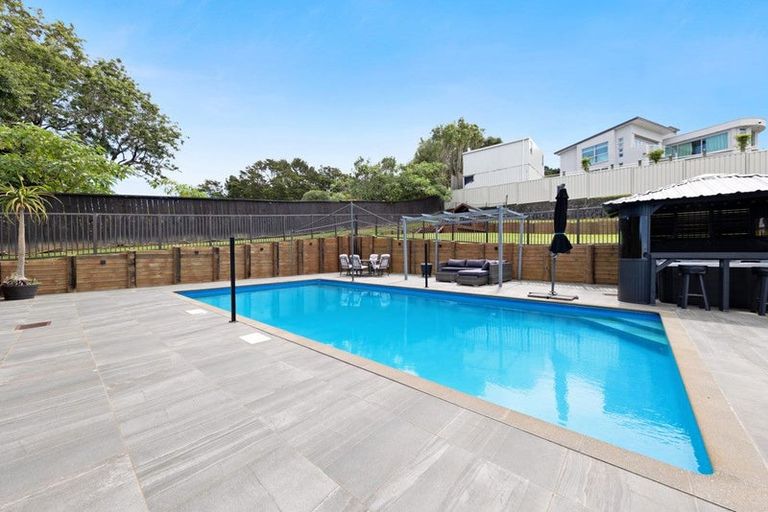 Photo of property in 168 Polo Prince Drive, Alfriston, Auckland, 2105