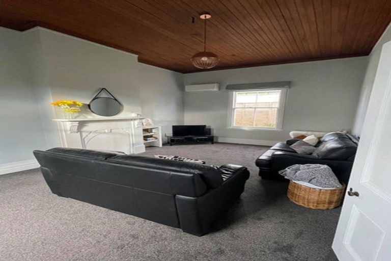 Photo of property in 239 Ruahine Street, Roslyn, Palmerston North, 4414