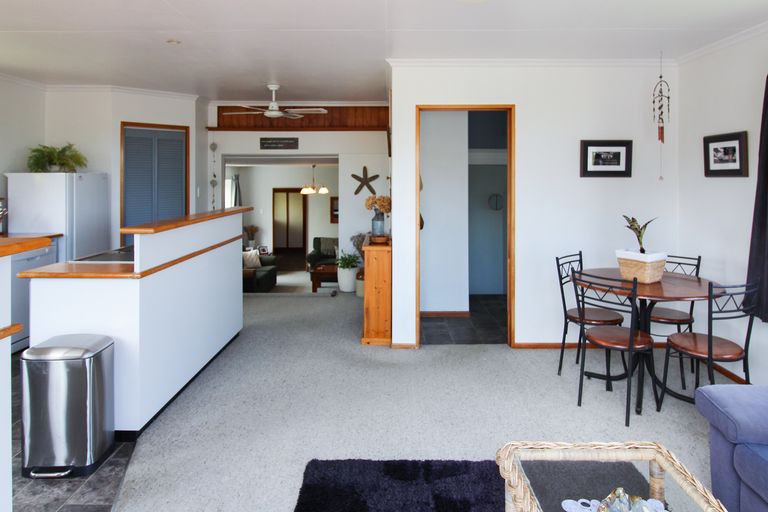 Photo of property in 52 Wellington Street, Enfield, Oamaru, 9491