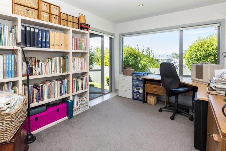 Photo of property in 74 Compass Way, Half Moon Bay, Auckland, 2012