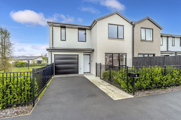 Photo of property in 16 Miromiro Street, Broomfield, Christchurch, 8042