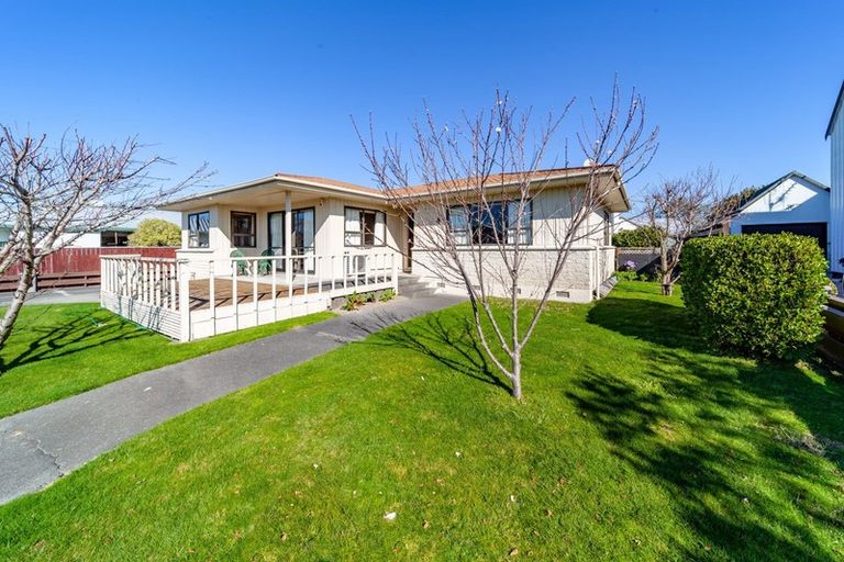 Photo of property in 37 Donegal Crescent, Tamatea, Napier, 4112