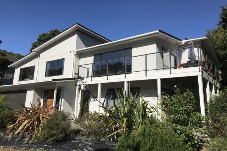 Photo of property in 3 Atahu Grove, Tirohanga, Lower Hutt, 5010