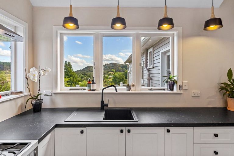 Photo of property in 682 Haruru Road, Kaukapakapa, 0873