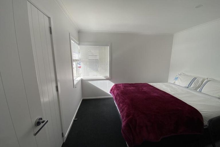 Photo of property in 67 Queen Charlotte Drive, Aotea, Porirua, 5024
