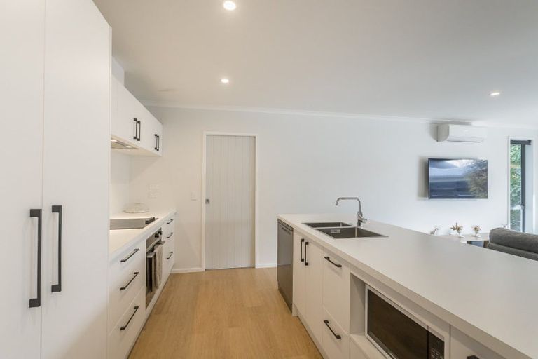 Photo of property in 27a Oriwa Street, Waikanae, 5036