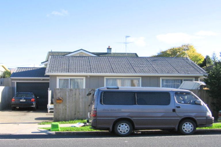 Photo of property in 47 Plunket Avenue, Papatoetoe, Auckland, 2104