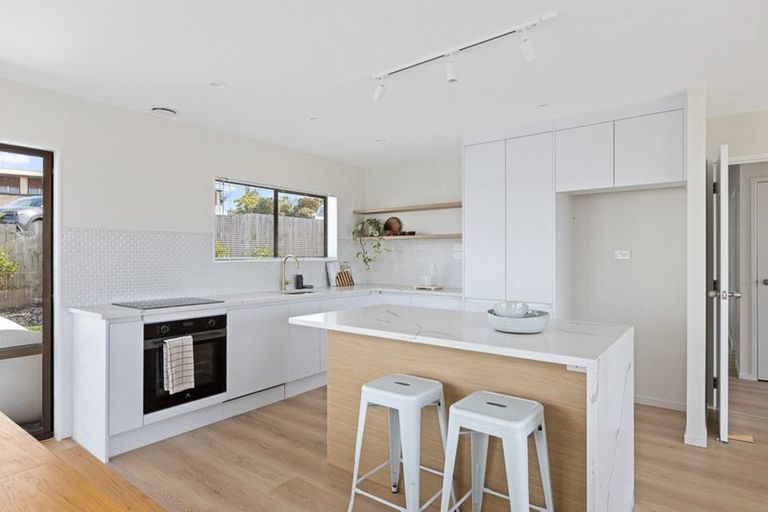 Photo of property in 1/43 Watea Road, Torbay, Auckland, 0630