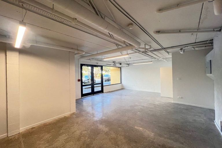 Photo of property in 2c/7-11 Bute Road, Browns Bay, Auckland, 0630