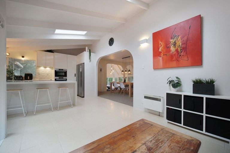 Photo of property in 1/22 Rangatira Road, Birkenhead, Auckland, 0626