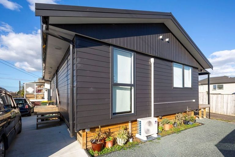 Photo of property in 1/18 Parker Avenue, New Lynn, Auckland, 0600