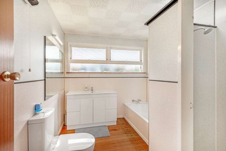 Photo of property in 17 Glen Street, Levin, 5510