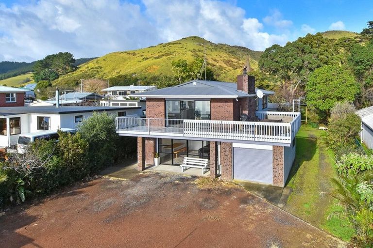 Photo of property in 1429 Clevedon Kawakawa Road, Kawakawa Bay, Papakura, 2585