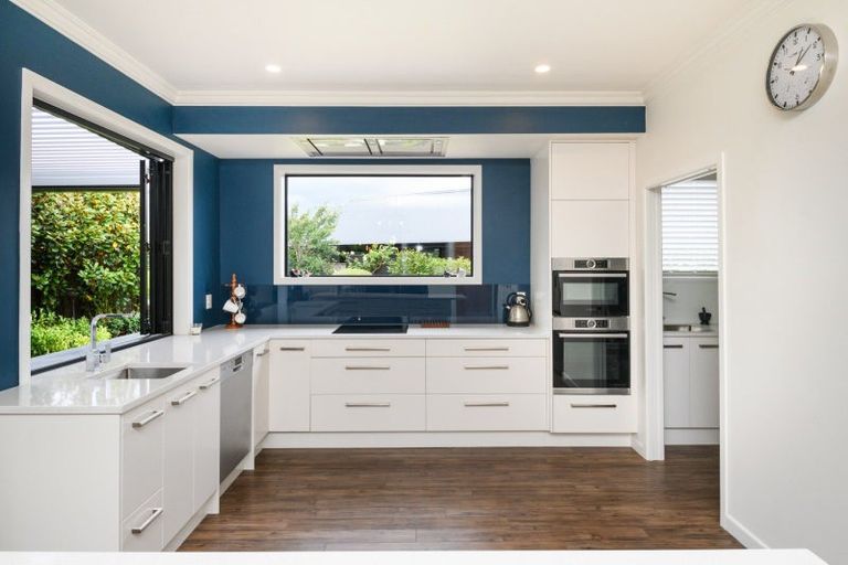 Photo of property in 9 Awatea Terrace, Hokowhitu, Palmerston North, 4410