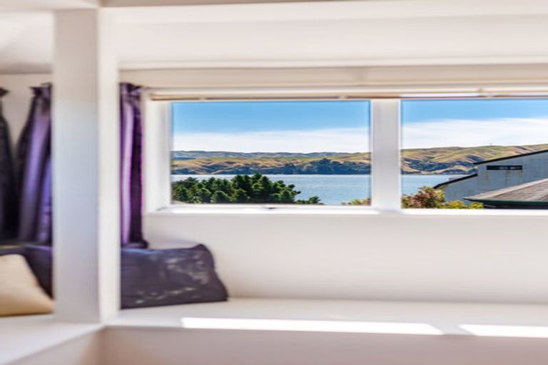 Photo of property in 56 Molyneux Close, Whitby, Porirua, 5024