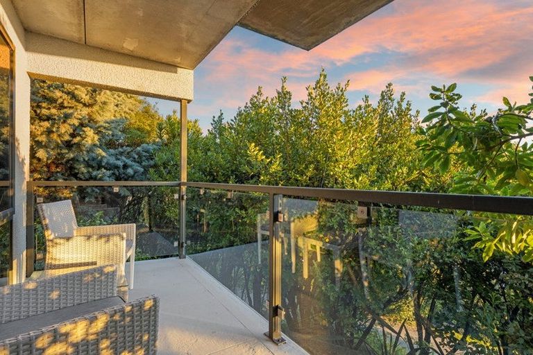 Photo of property in 24 Lucknow Place, Cashmere, Christchurch, 8022