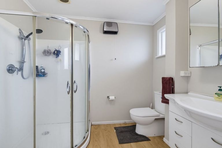 Photo of property in 40 Cosgrave Road, Papakura, 2110