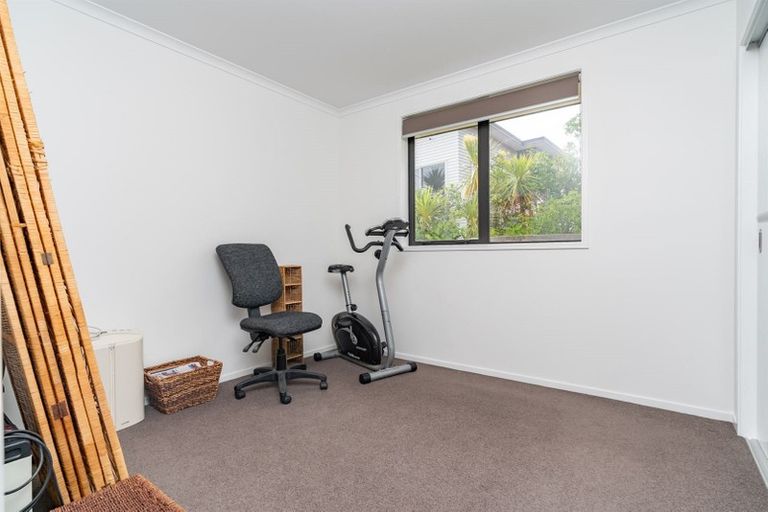 Photo of property in 5 Ngaio Close, Mangawhai, 0505