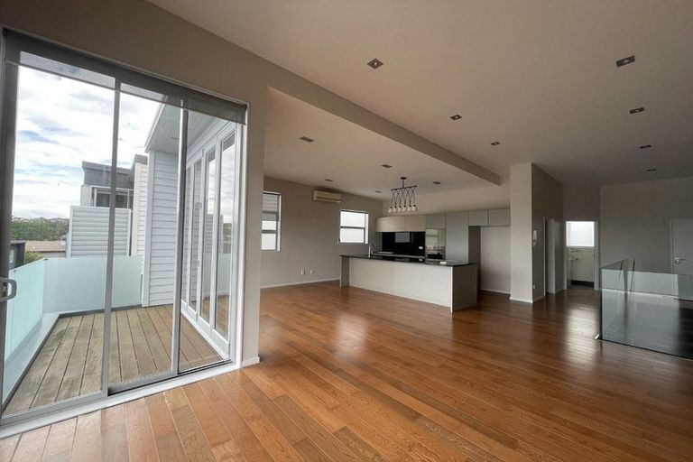 Photo of property in Wilk Heights, 11/8 Wilk Lane, Browns Bay, Auckland, 0630
