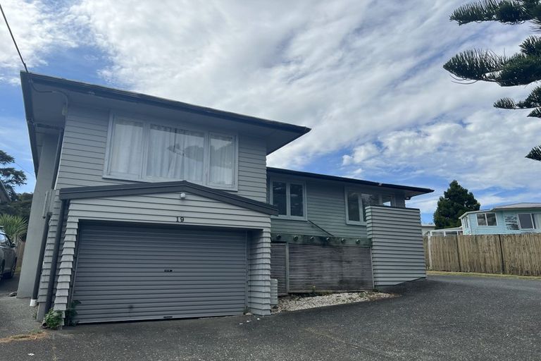 Photo of property in 19 James Street, Glenfield, Auckland, 0629