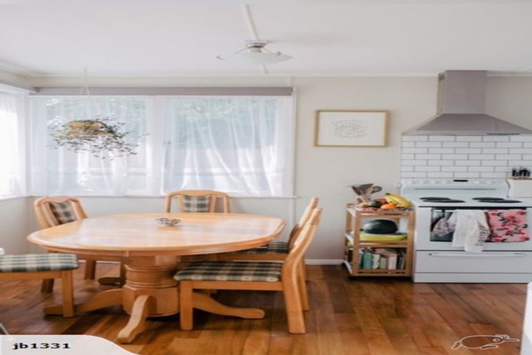 Photo of property in 15 Tasman Street, Havelock North, 4130