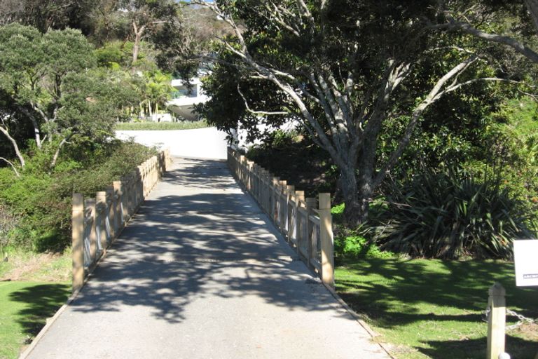 Photo of property in 105 Long Beach Road, Russell, 0202