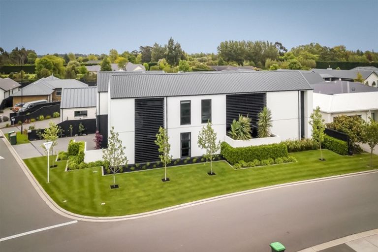 Photo of property in 31 Wallace Crescent, Prebbleton, 7604