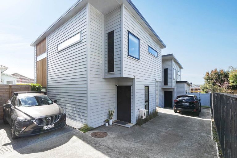 Photo of property in 125c Point Chevalier Road, Point Chevalier, Auckland, 1022