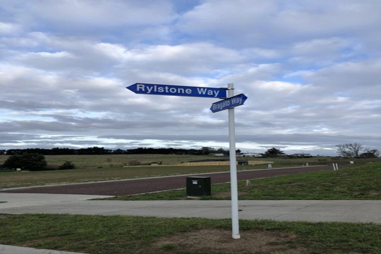 Photo of property in 4 Rylstone Way, Te Kauwhata, 3710